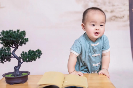 专业试管借卵代怀机构宝宝尿尿浑浊